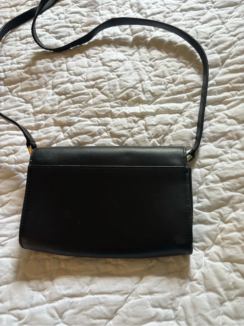 kate spade black scallop-edge leather crossbody bag